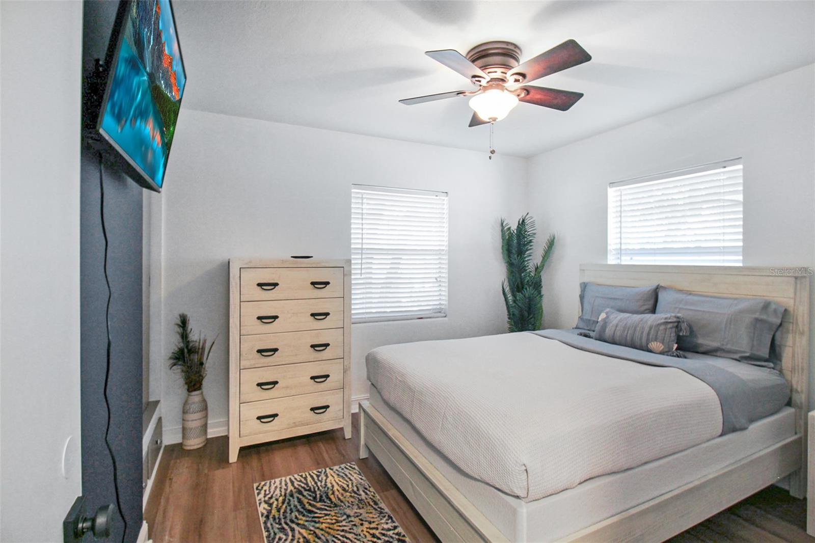 2403 19TH AVE W — photo 28