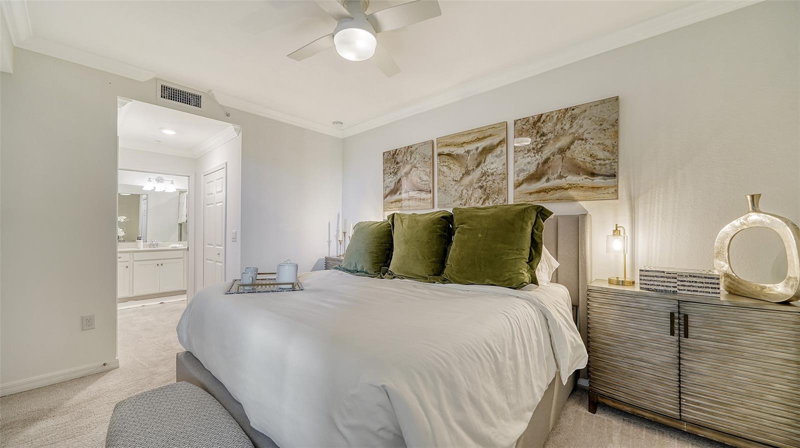 18028 GAWTHROP DR #306 — photo 23