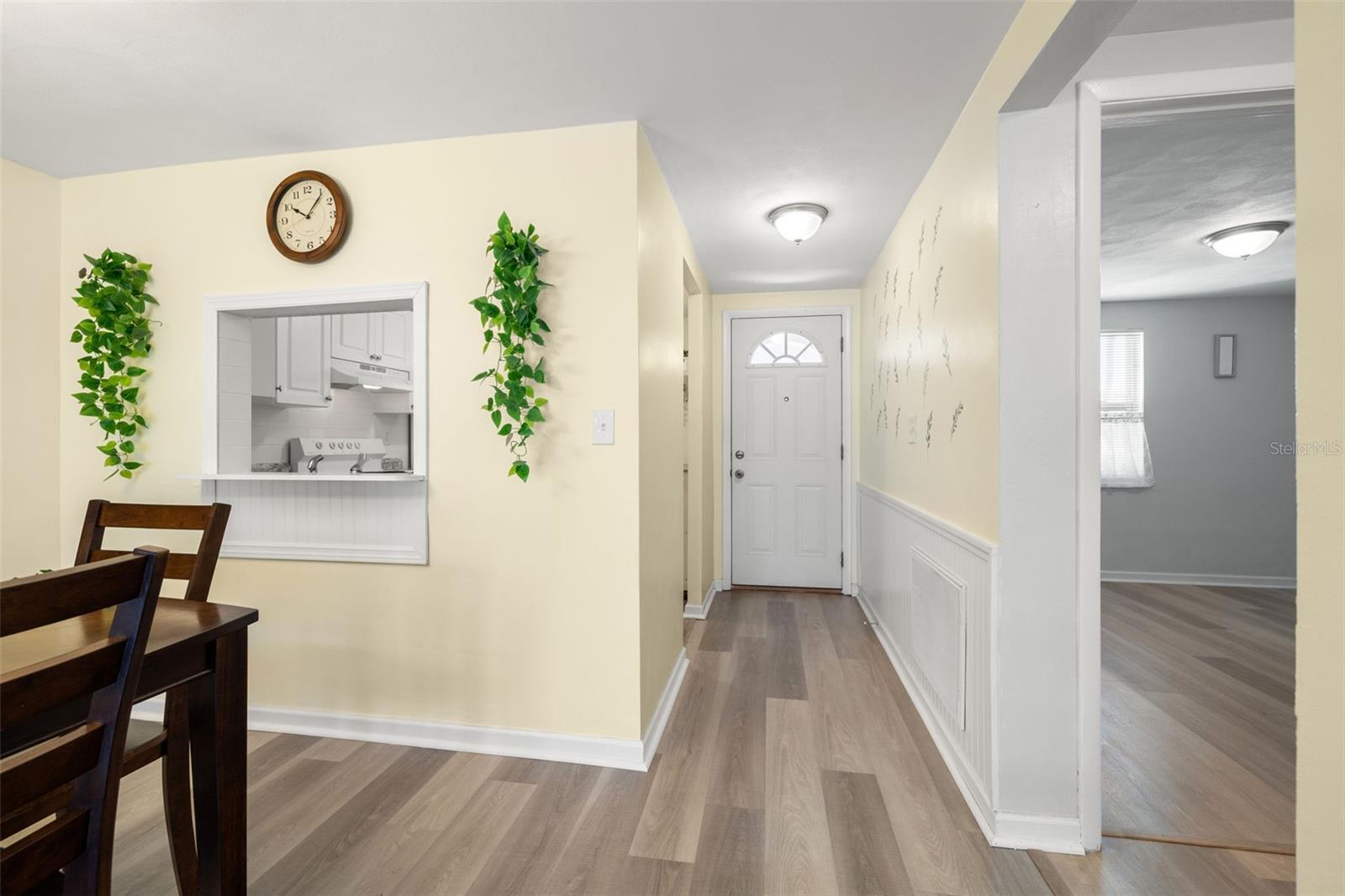 4239 TAMARGO DR — photo 4