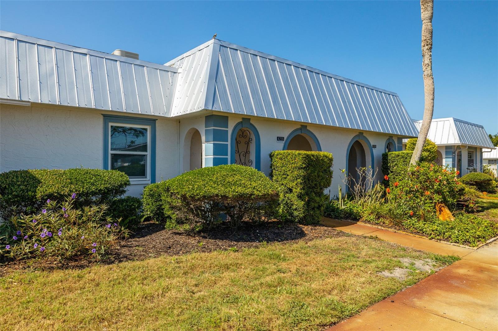 4239 TAMARGO DR — photo 2