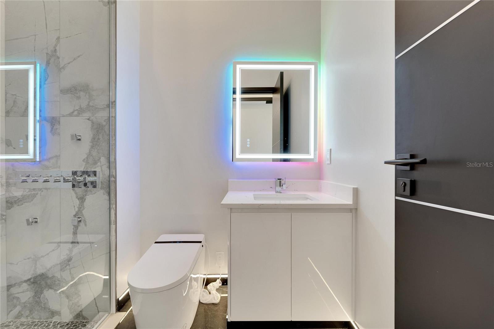6540 SIMONE SHORES CIR — photo 31