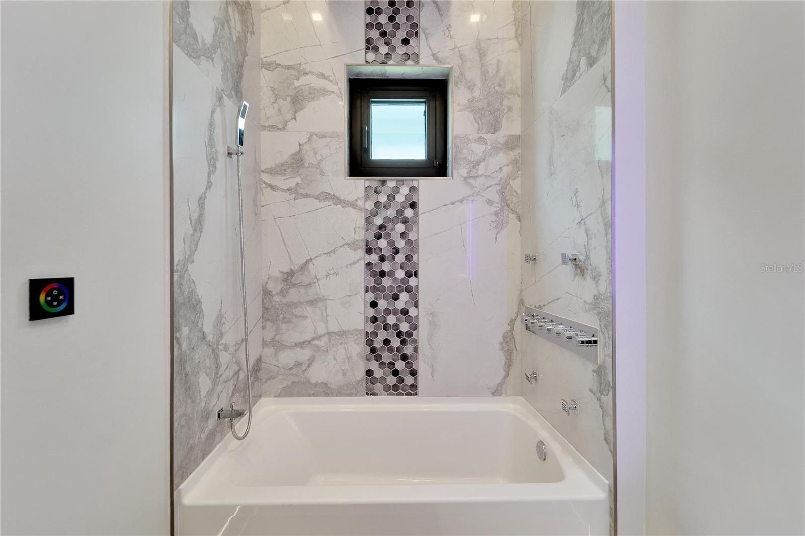 6540 SIMONE SHORES CIR — photo 49