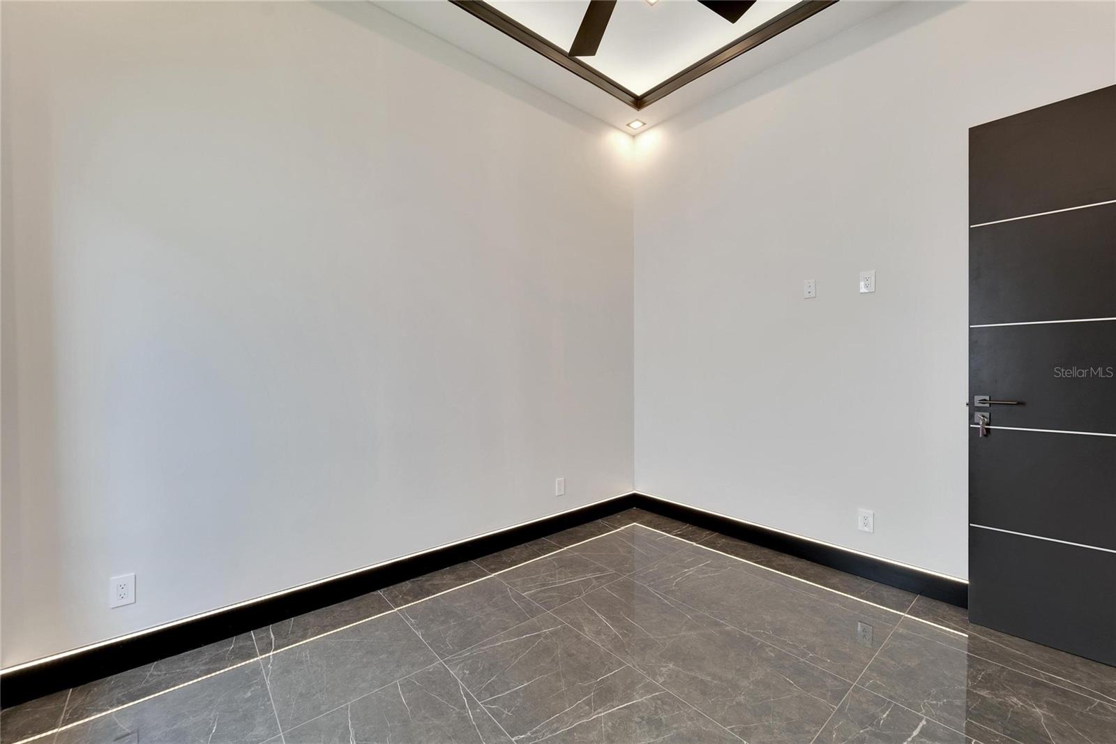 6540 SIMONE SHORES CIR — photo 46