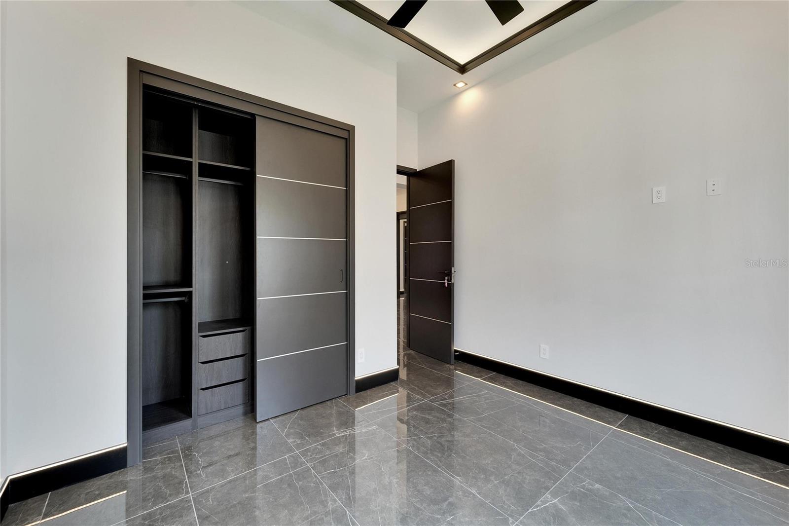 6540 SIMONE SHORES CIR — photo 51