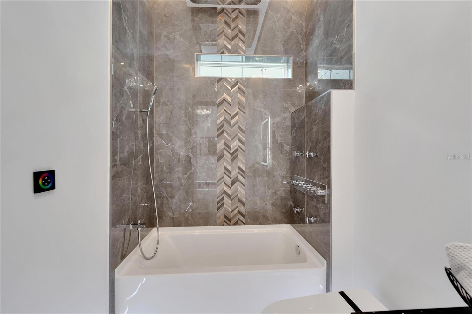 6542 SIMONE SHORES CIR — photo 43
