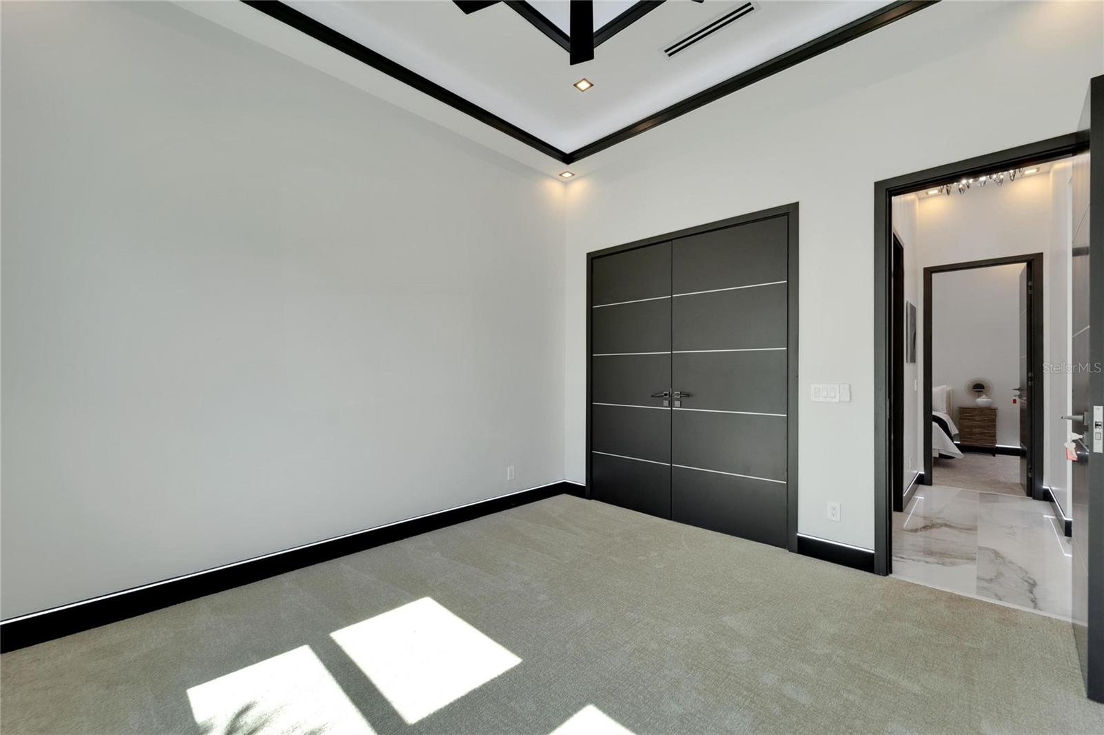 6542 SIMONE SHORES CIR — photo 38