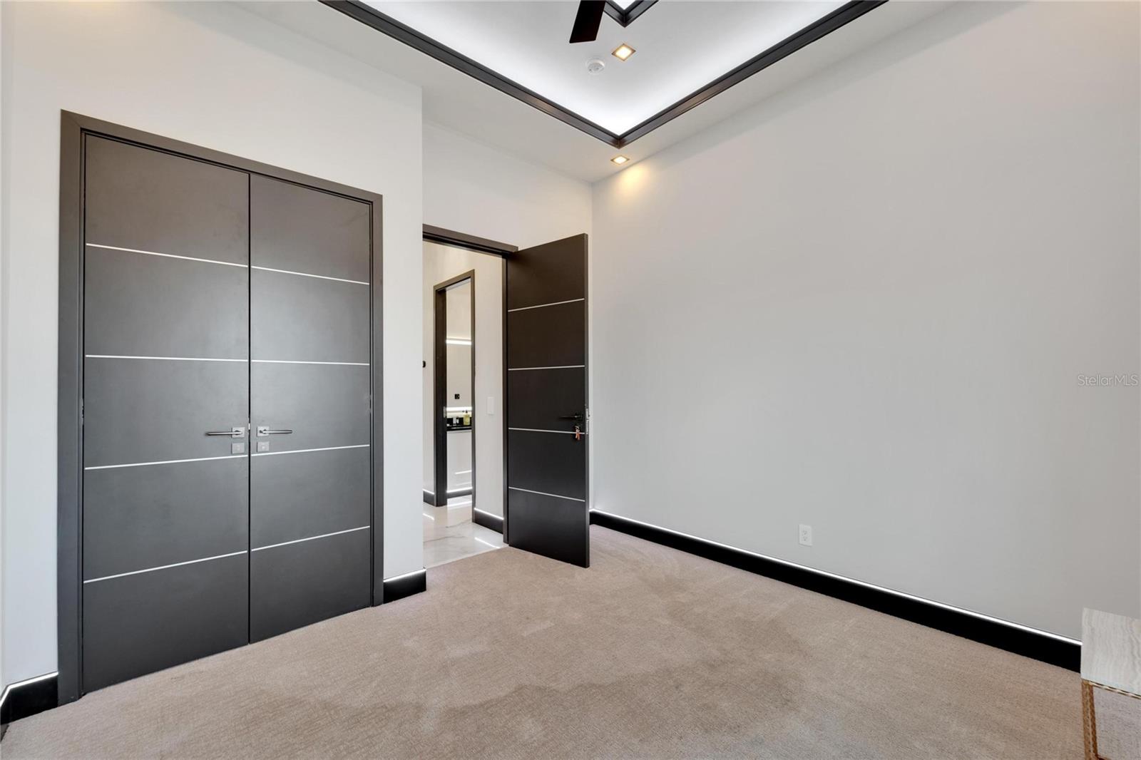 6542 SIMONE SHORES CIR — photo 50