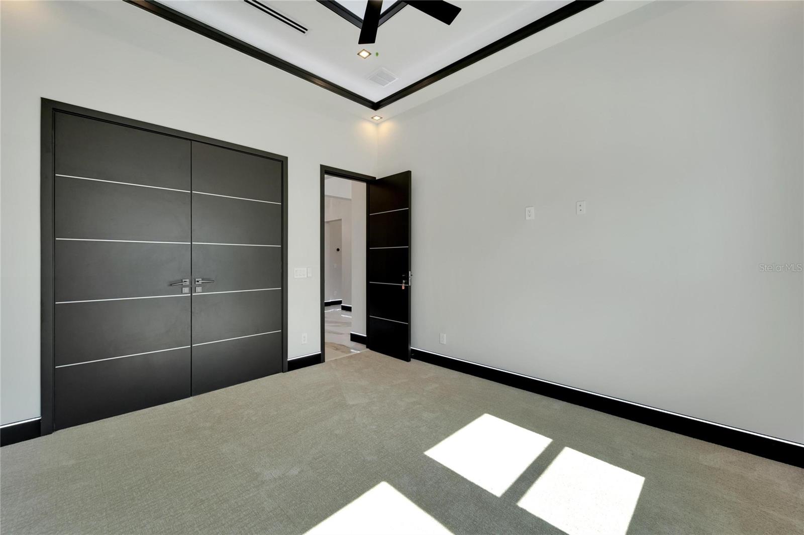6542 SIMONE SHORES CIR — photo 39