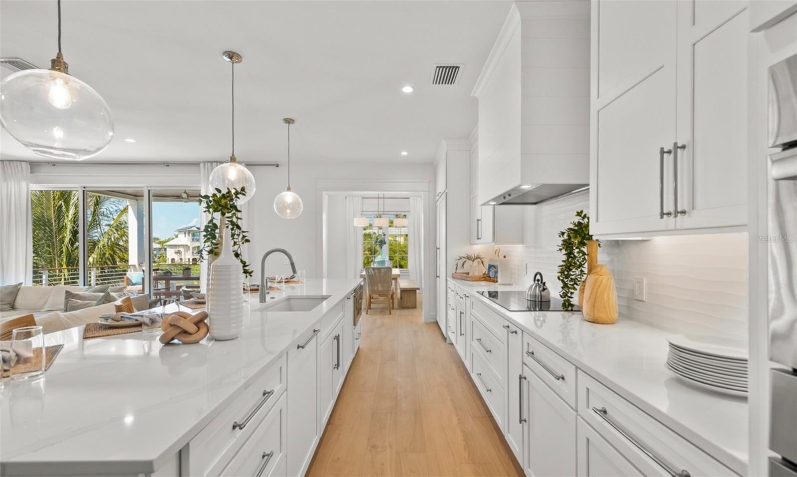 404 NORTH SHORE DR — photo 10