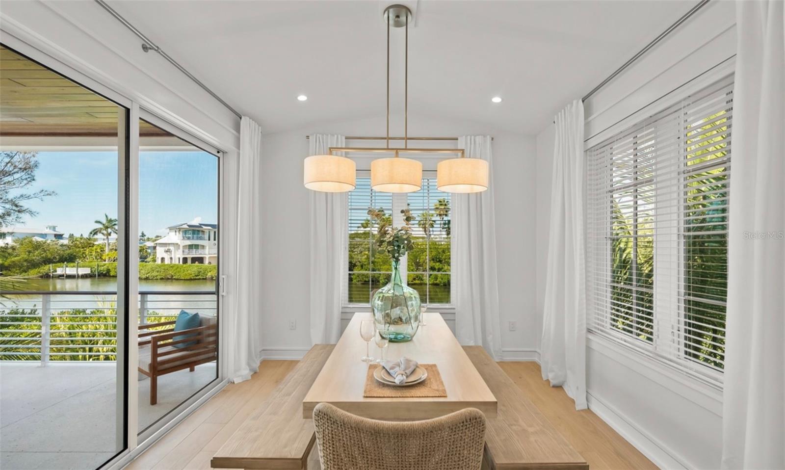 404 NORTH SHORE DR — photo 11