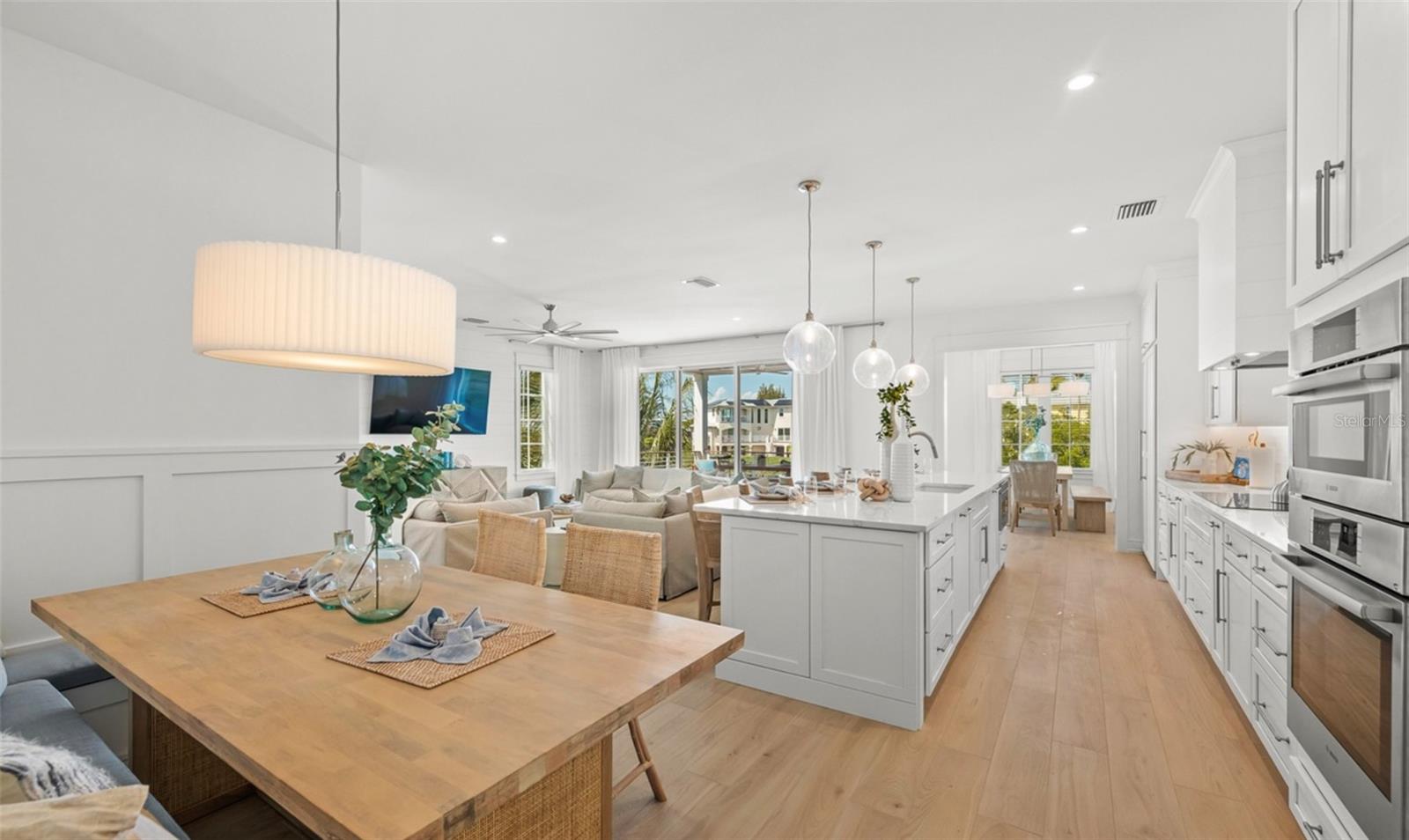 404 NORTH SHORE DR — photo 13