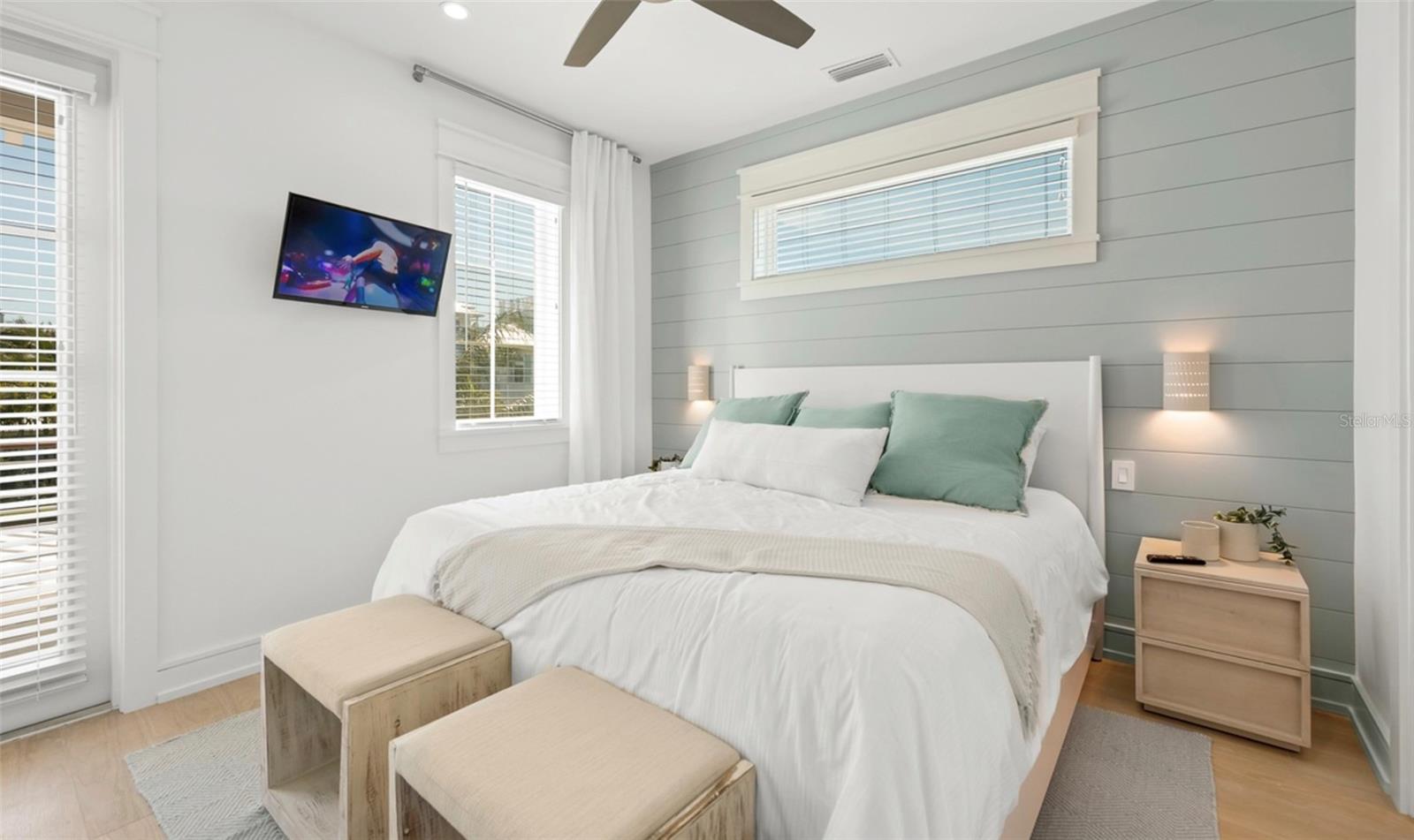 404 NORTH SHORE DR — photo 22