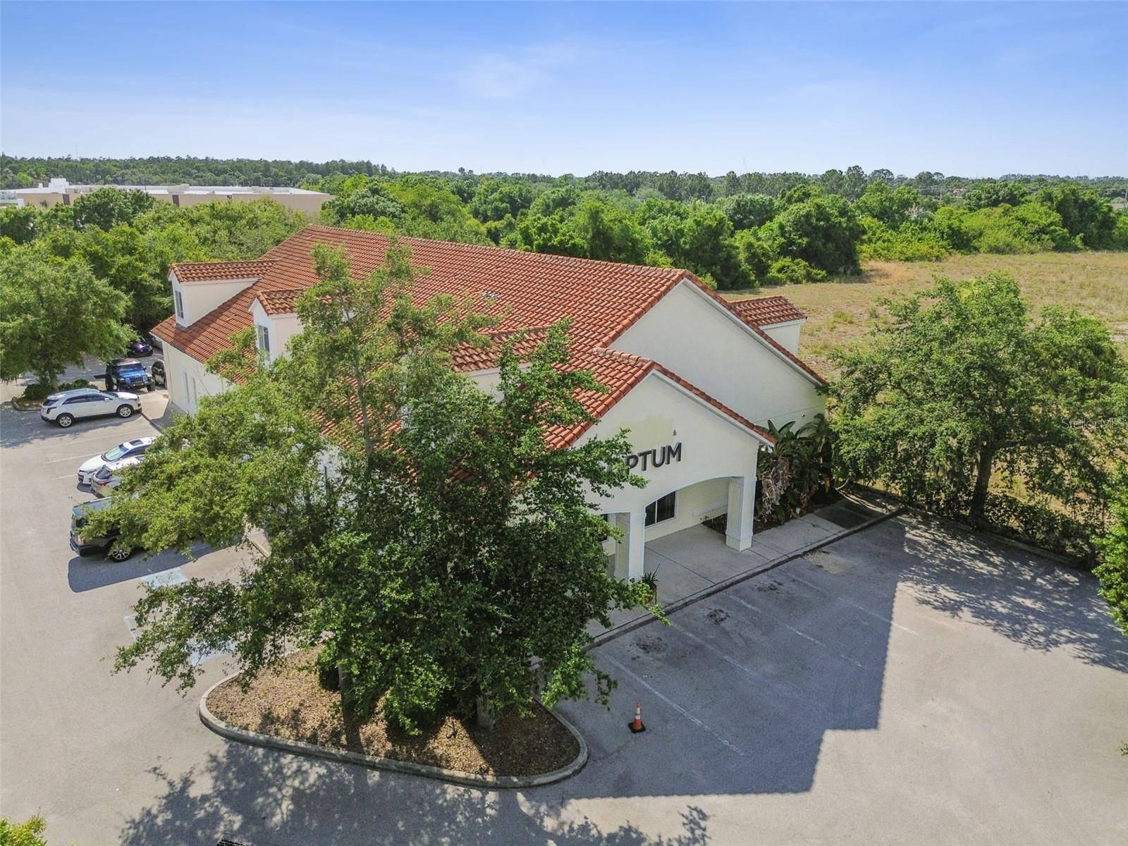 772 CORTARO DR — photo 75