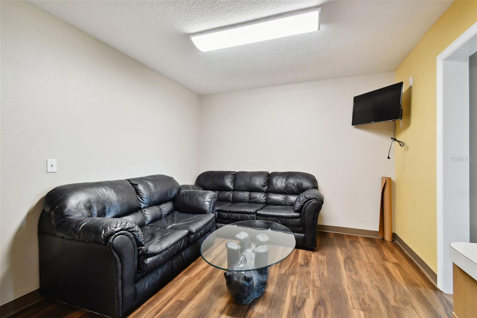 772 CORTARO DR — photo 59