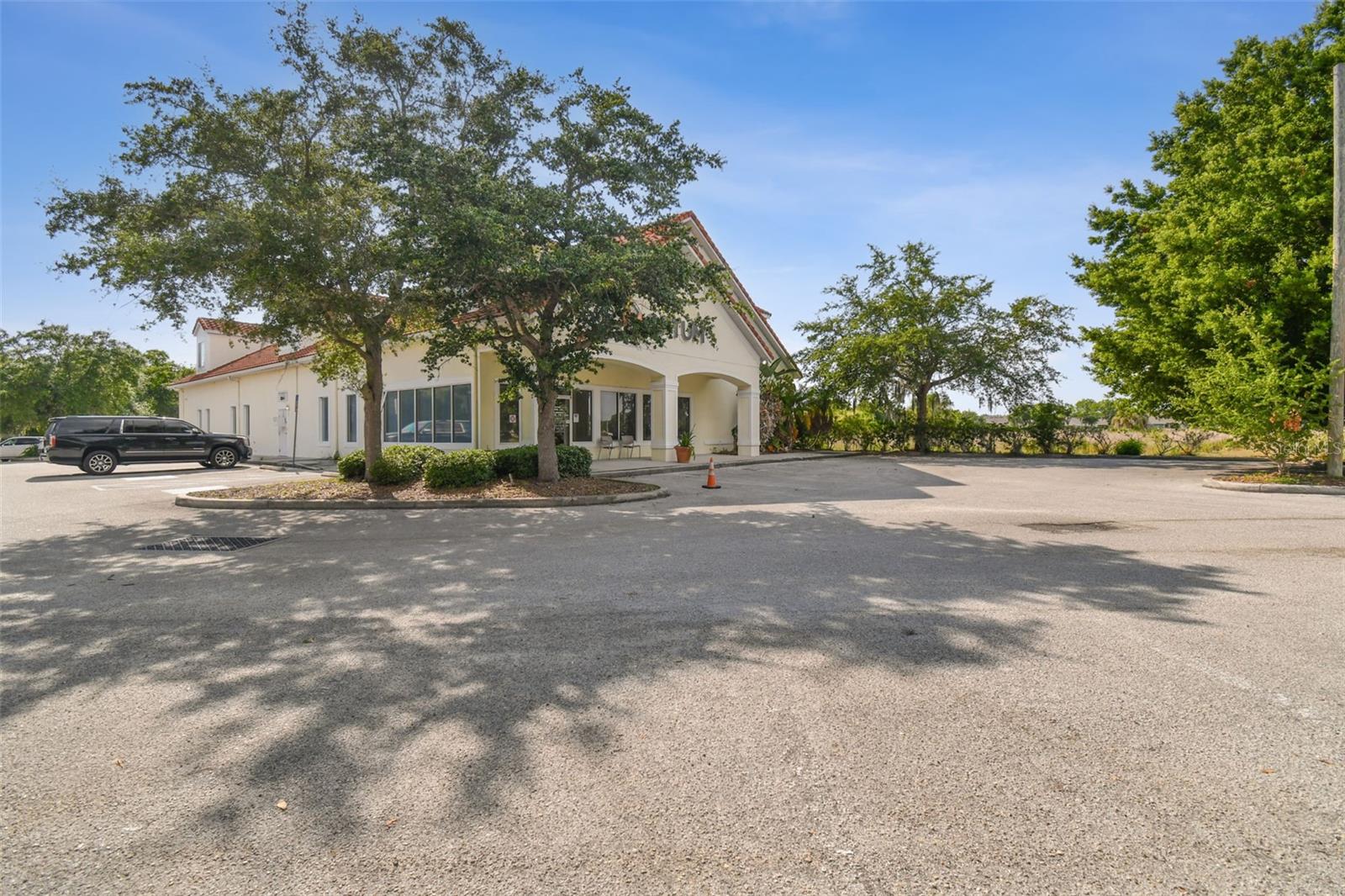 772 CORTARO DR — photo 10
