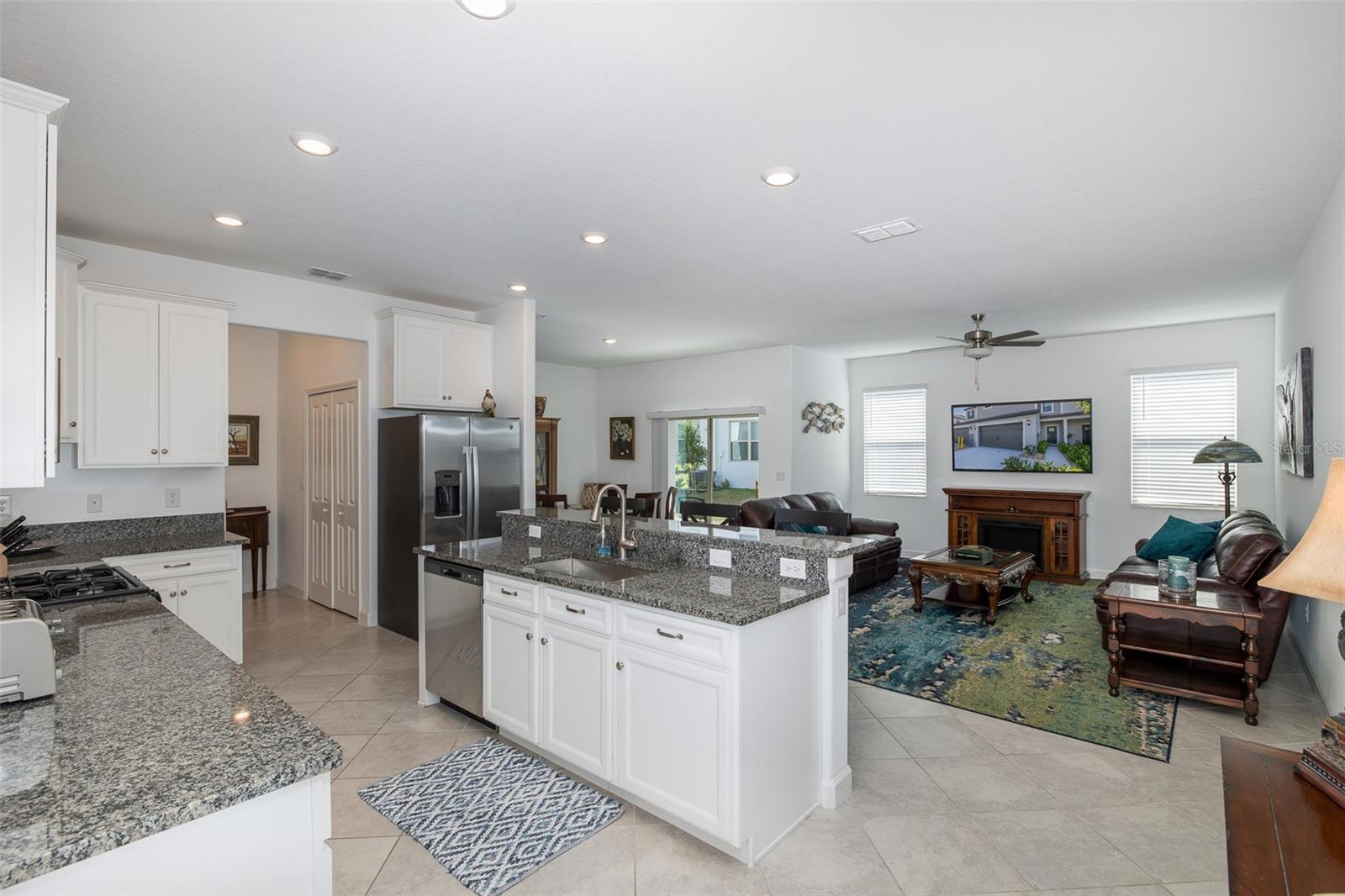 3072 HOVER HALL LN — photo 24