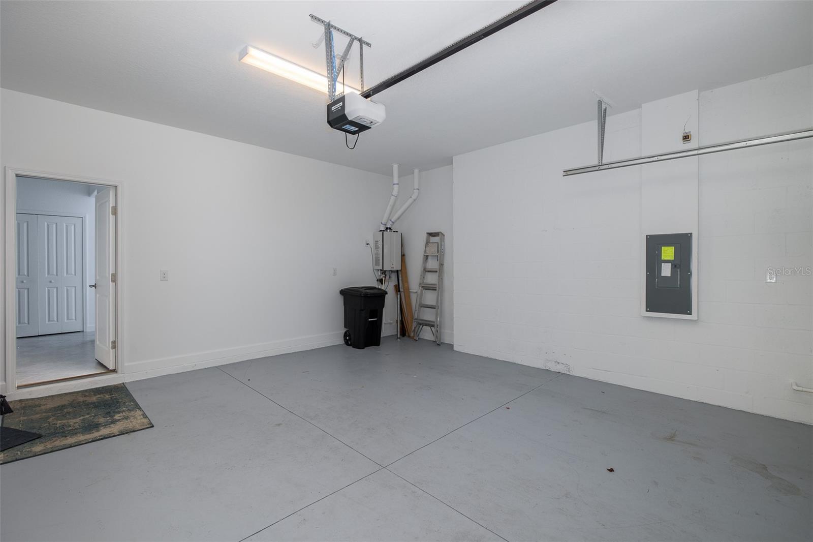 3072 HOVER HALL LN — photo 51