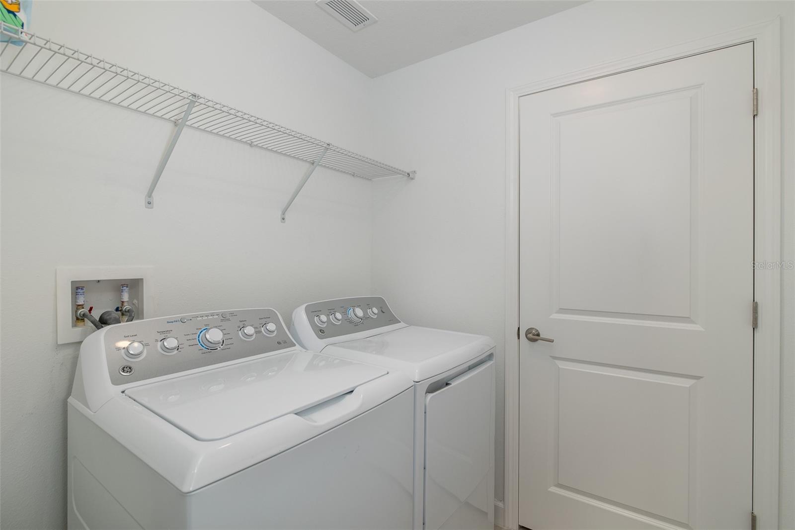 3072 HOVER HALL LN — photo 49