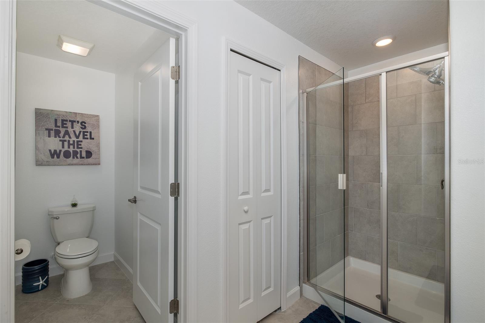 3072 HOVER HALL LN — photo 35