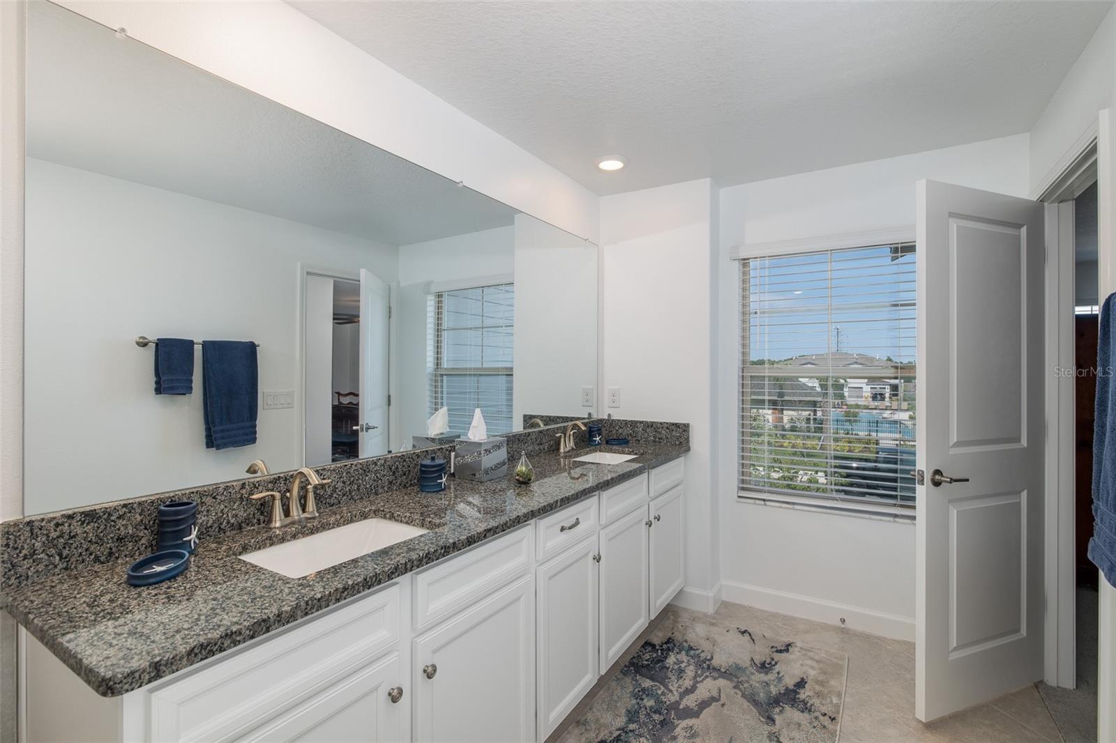 3072 HOVER HALL LN — photo 33