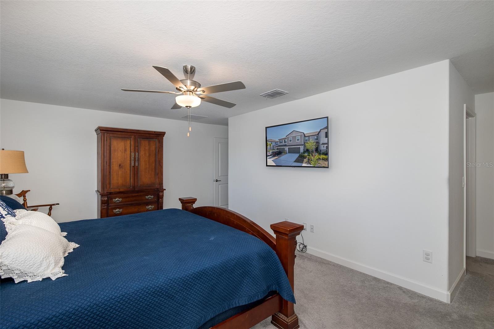 3072 HOVER HALL LN — photo 31