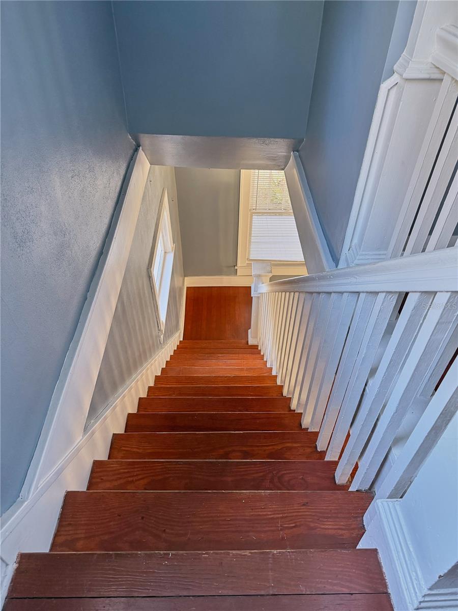 510 TIGHE AVE — photo 22