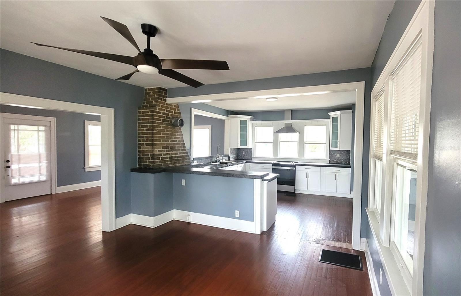 510 TIGHE AVE — photo 15