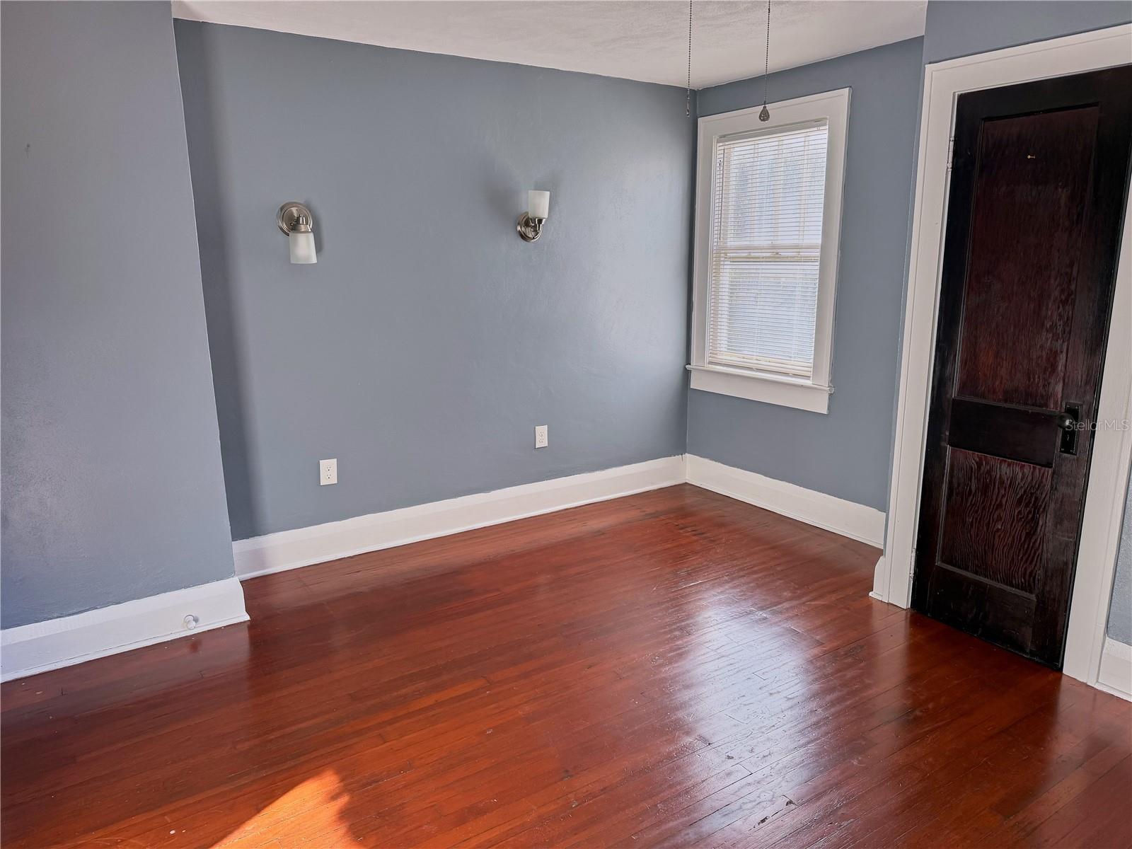 510 TIGHE AVE — photo 27