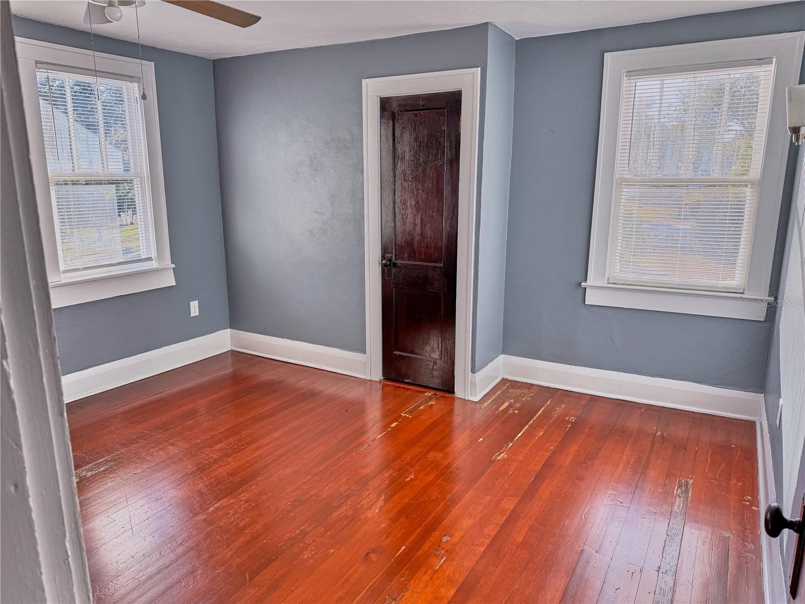 510 TIGHE AVE — photo 24