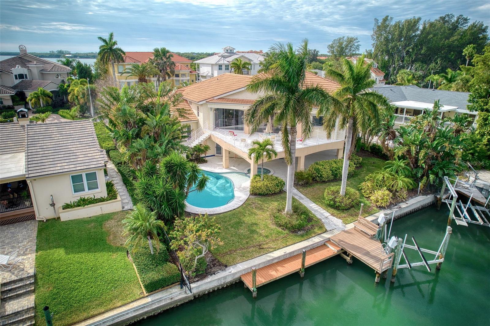 131 SANDS POINT DRIVE — photo 49
