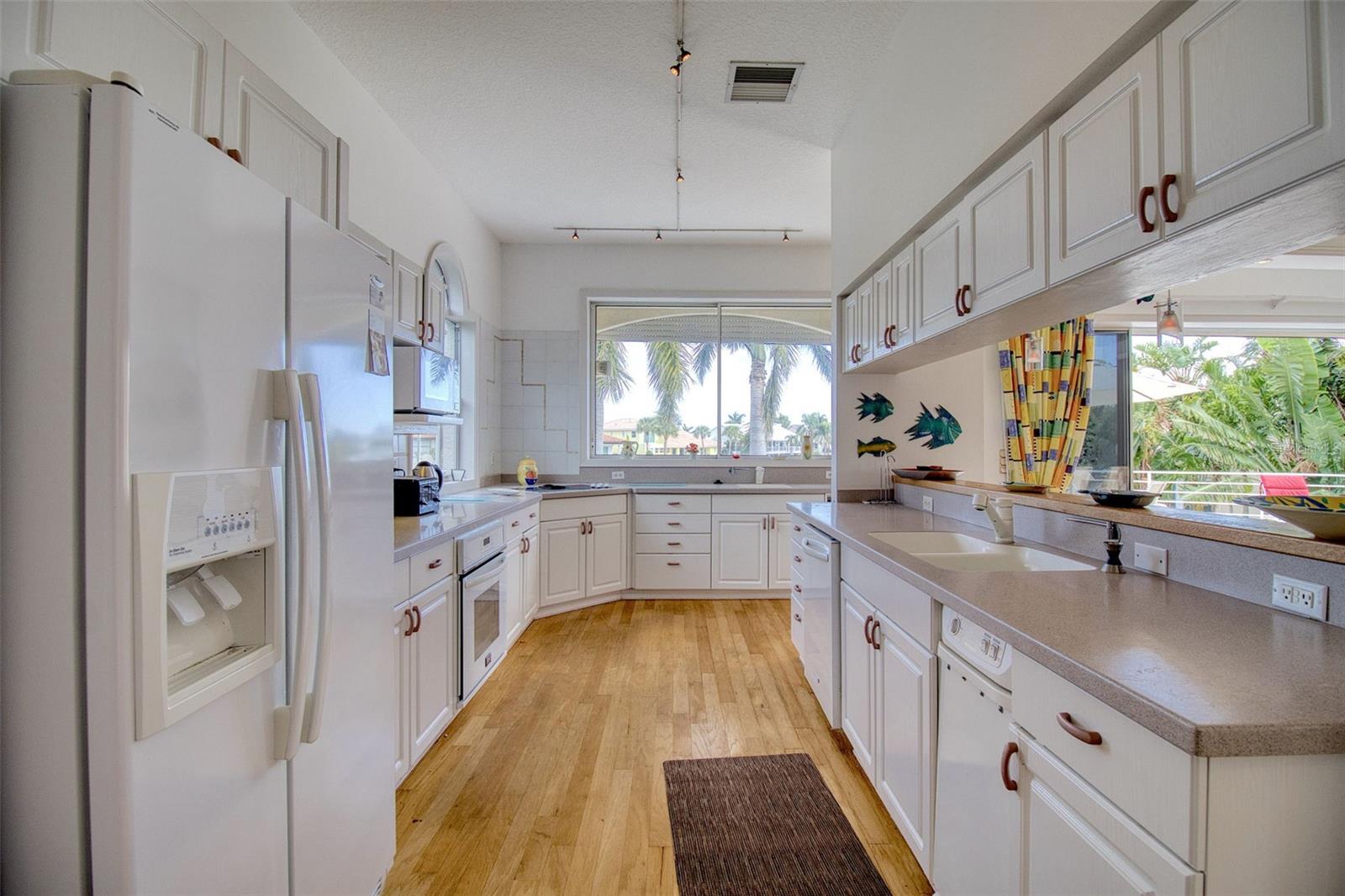 131 SANDS POINT DRIVE — photo 11