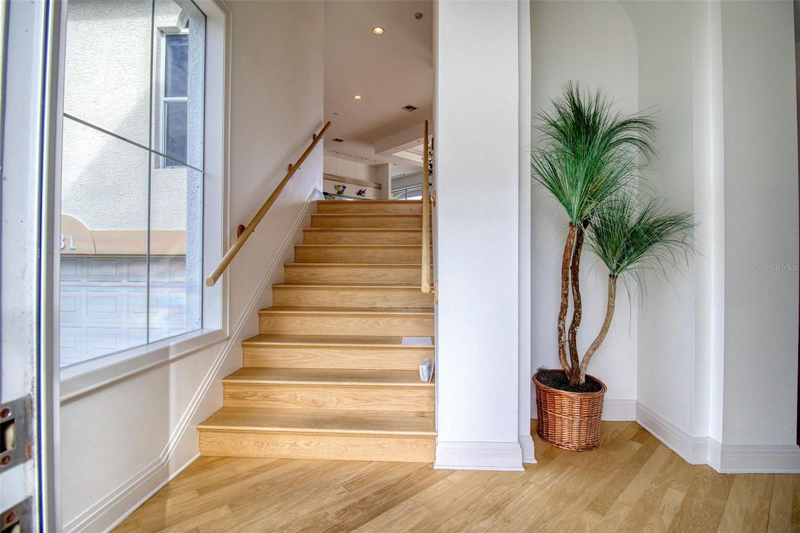131 SANDS POINT DRIVE — photo 2