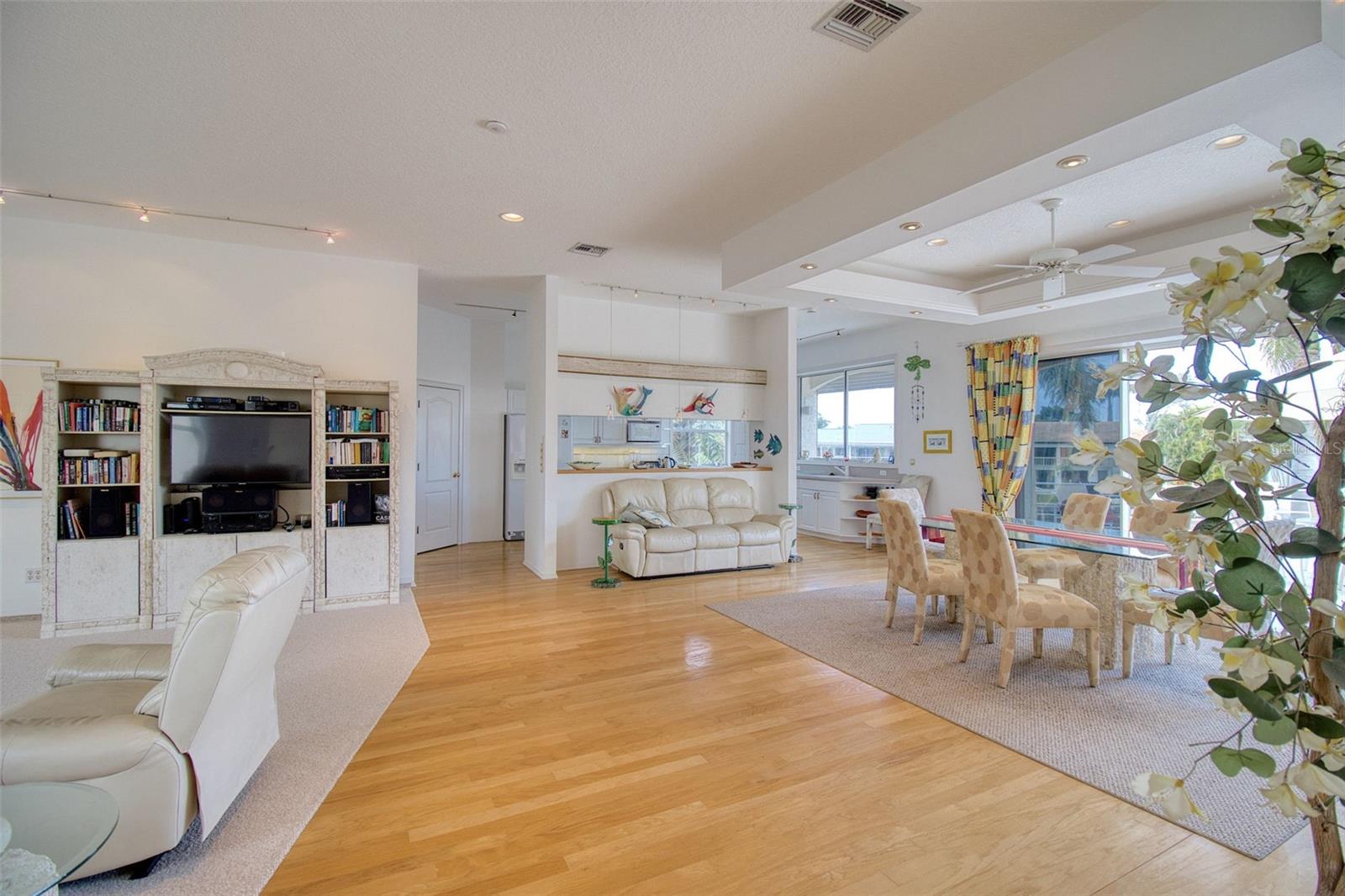 131 SANDS POINT DRIVE — photo 7