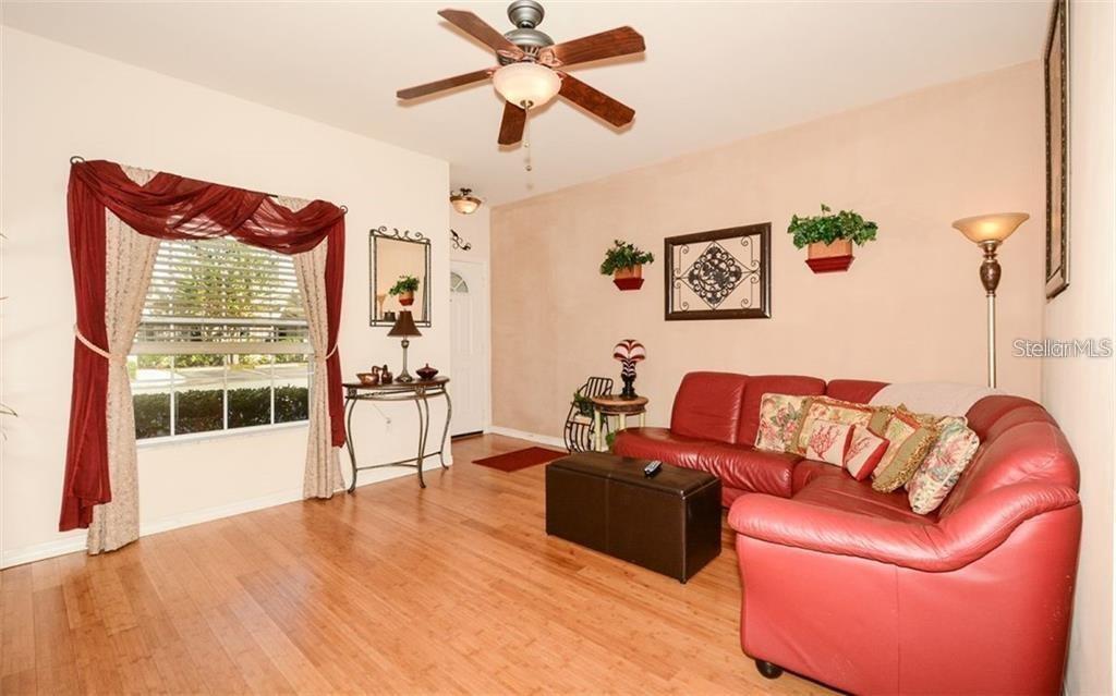 7685 PLANTATION CIR #B — photo 5
