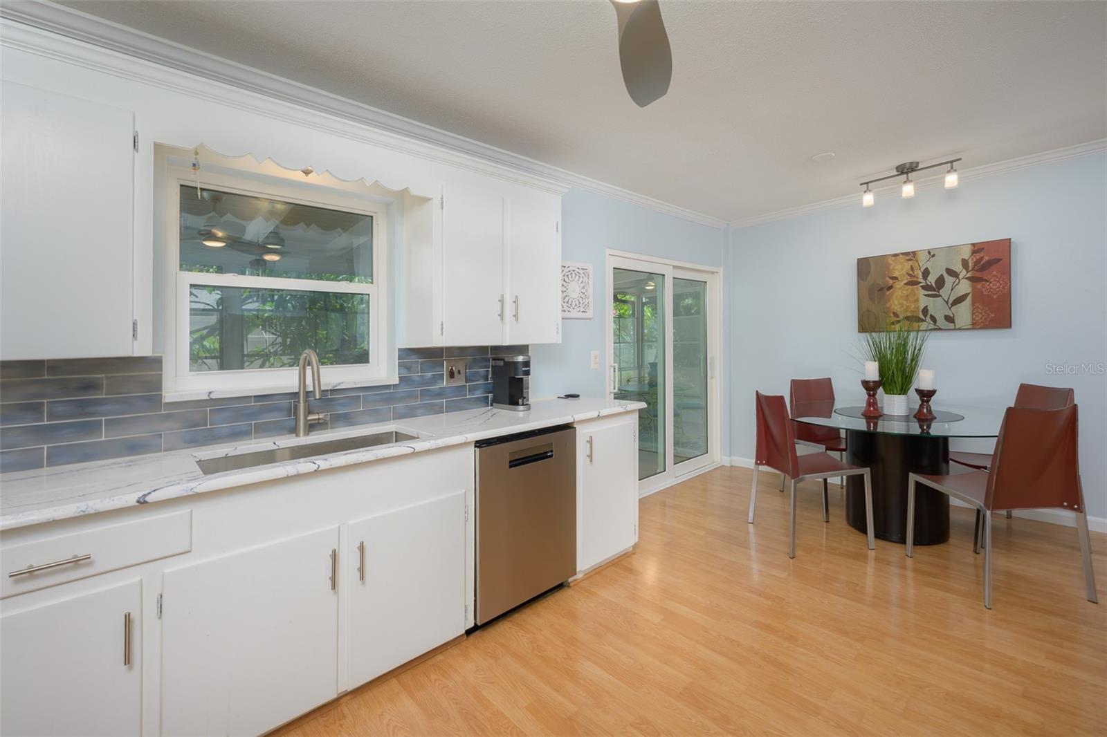 3801 HELENE ST — photo 14