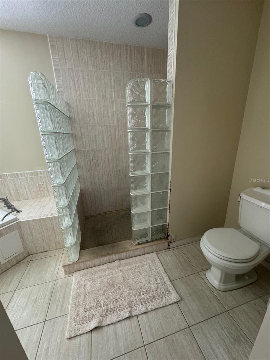 15529 REDINGTON DR — photo 7