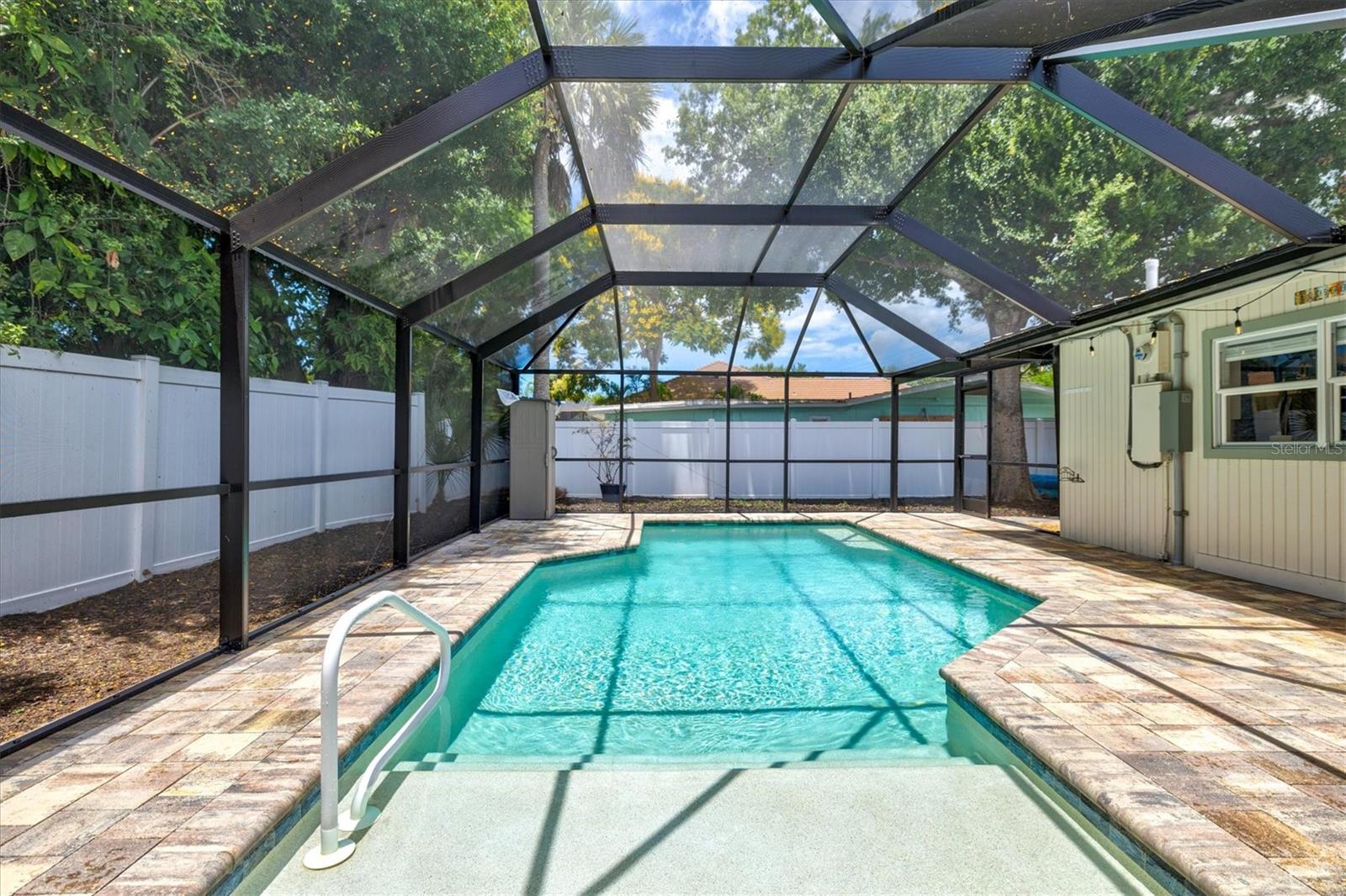 Home in SARASOTA — photo 4