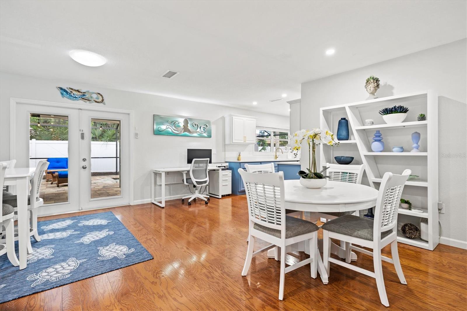 Home in SARASOTA — photo 9