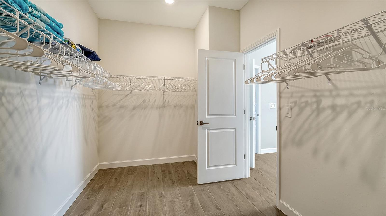 4909 OYSTER PEARL ST — photo 33