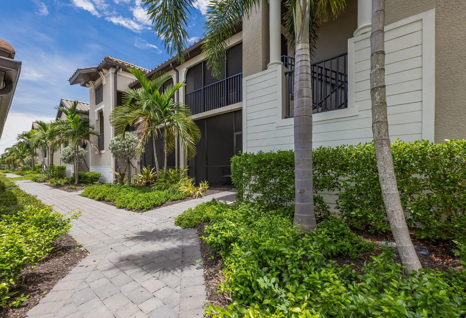 5721 PALMER CIR #103 — photo 4