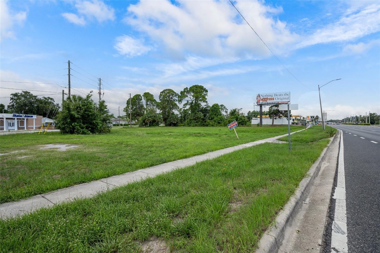 00 US HWY 19 — photo 18