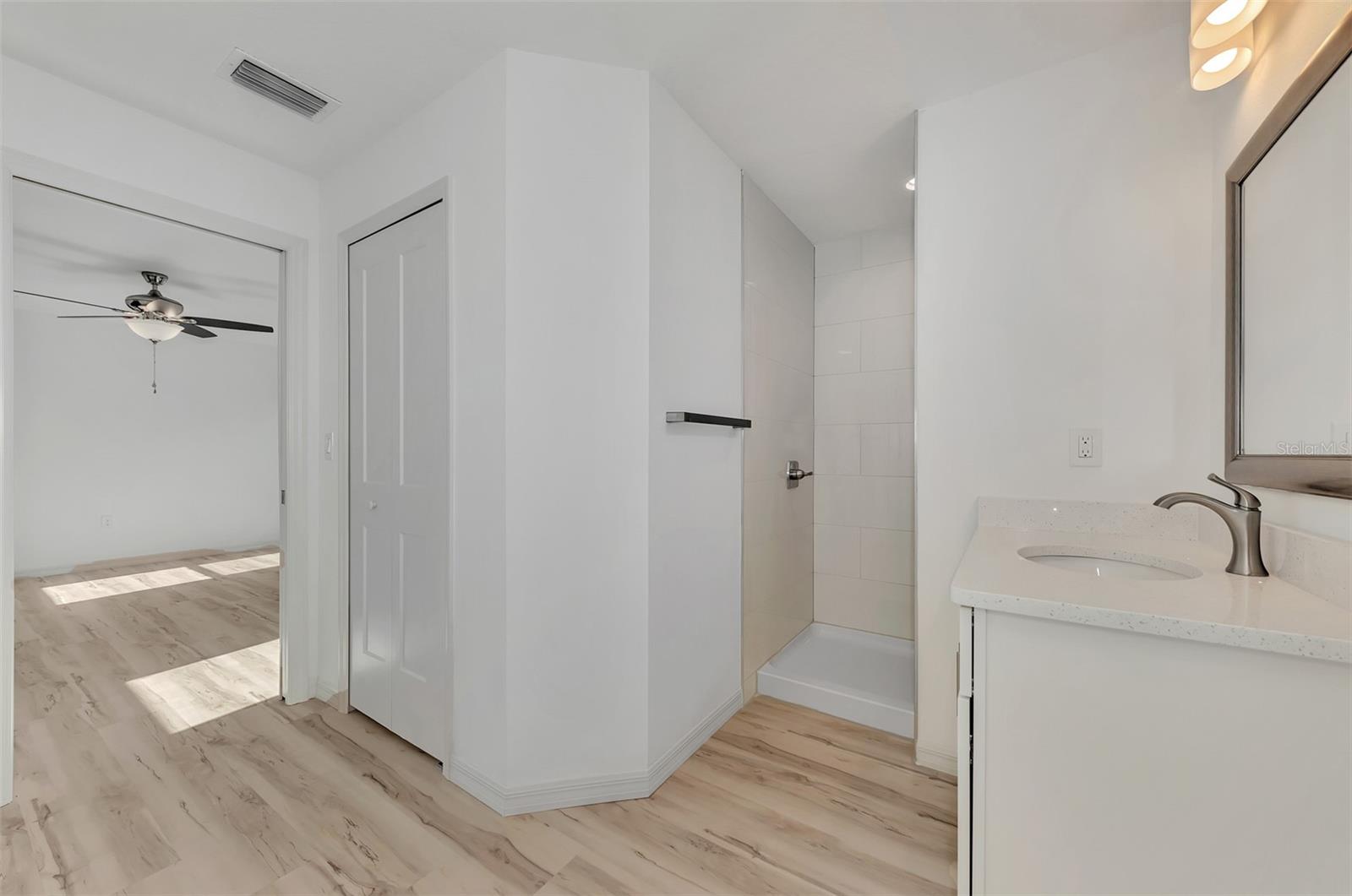 3847 E PRICE BLVD — photo 26