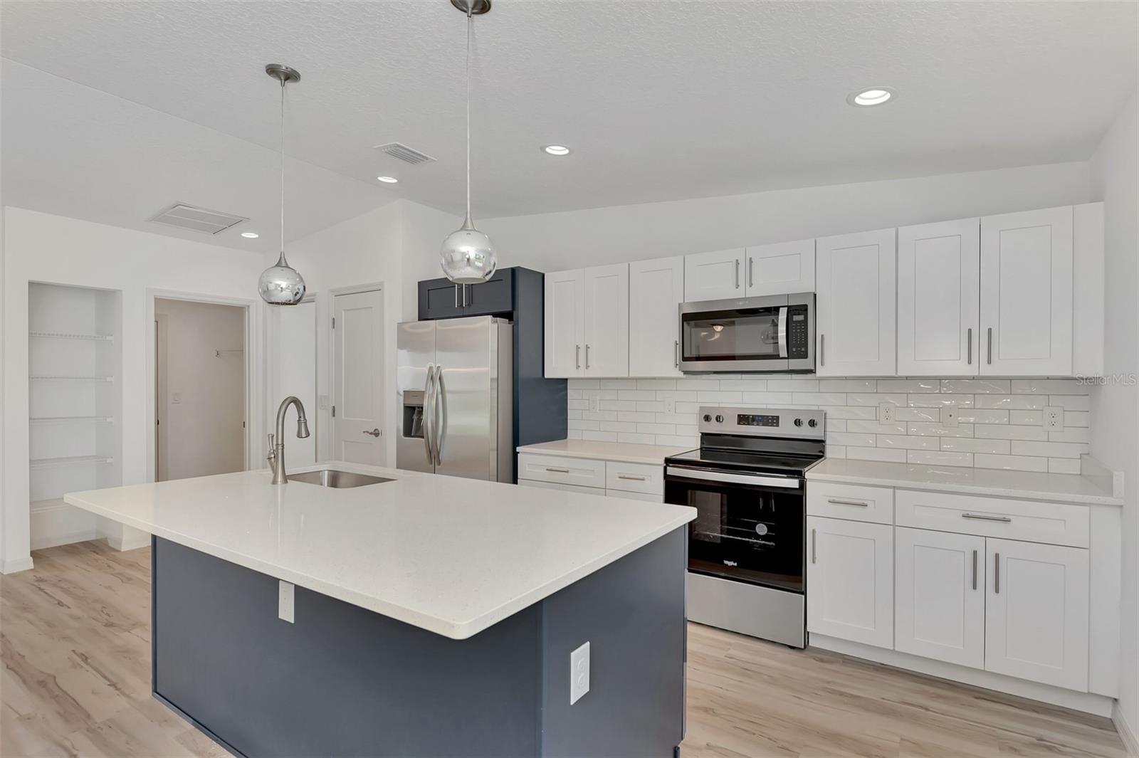3847 E PRICE BLVD — photo 15