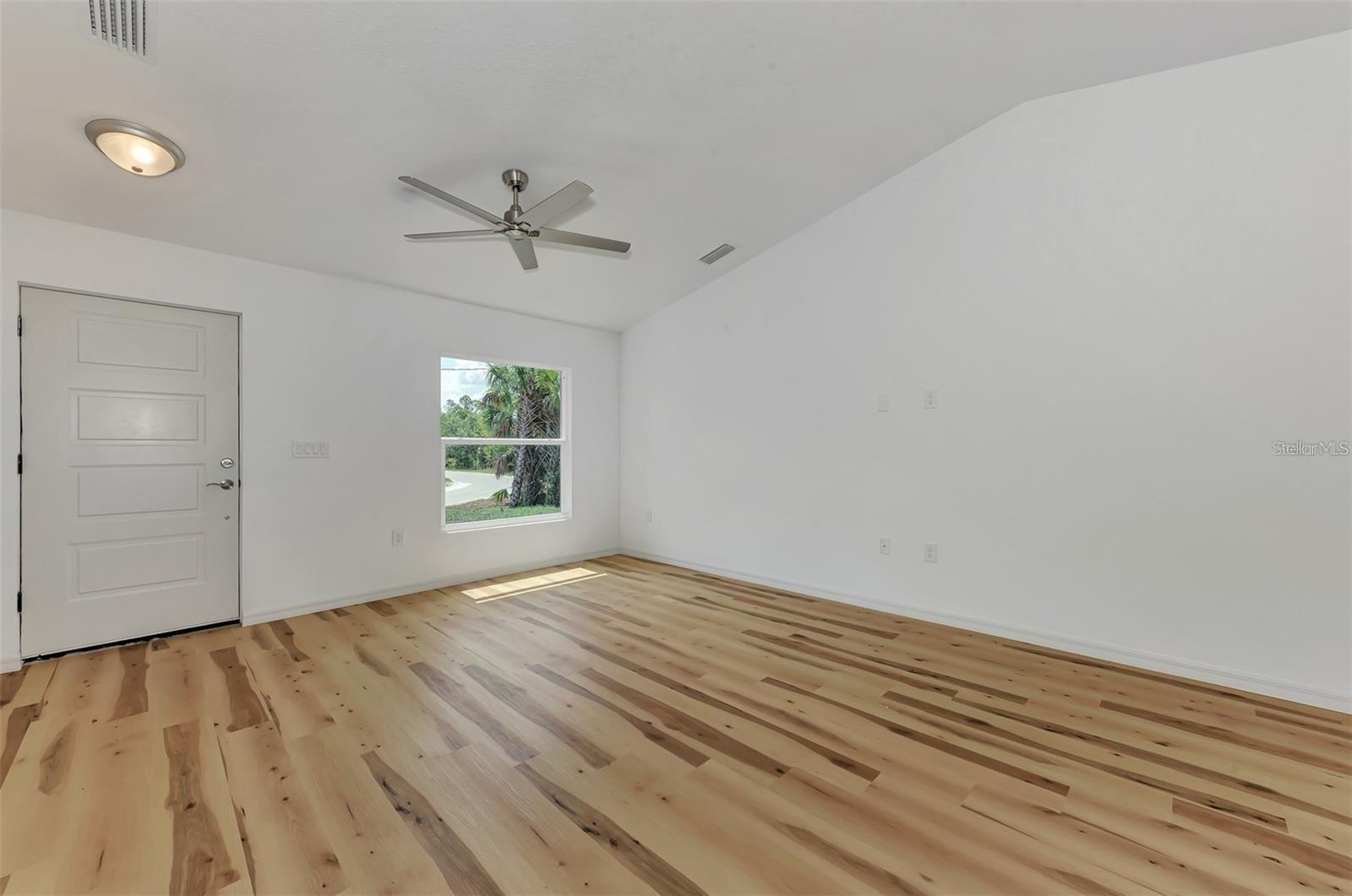 4637 CORBETT LN — photo 9