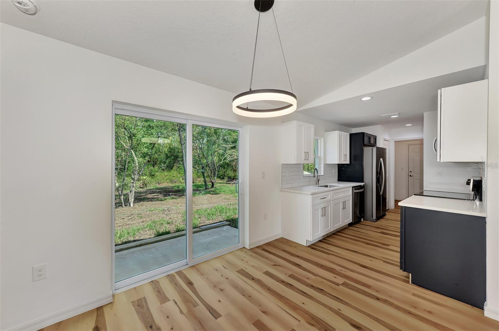 4637 CORBETT LN — photo 12