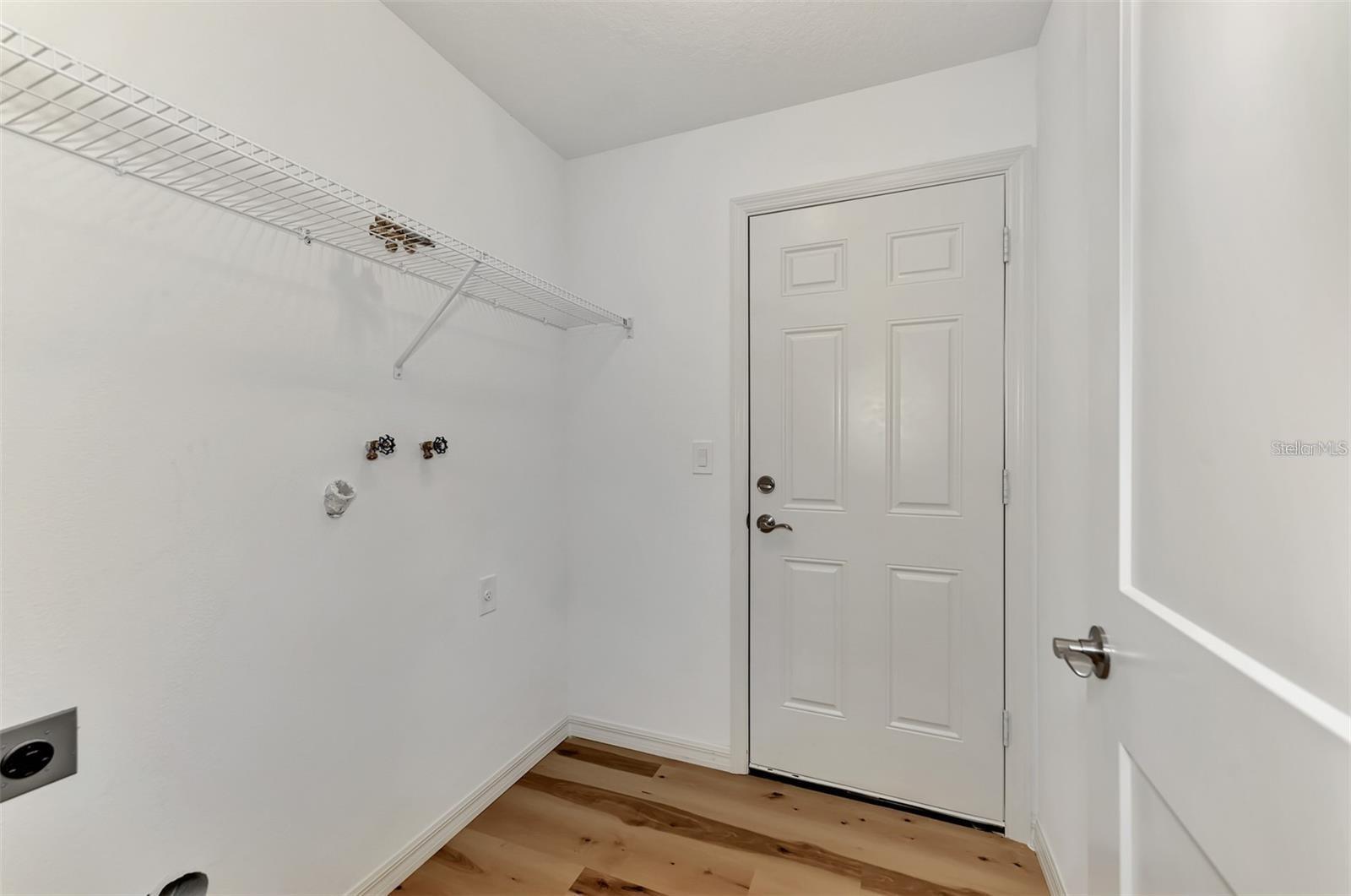 4637 CORBETT LN — photo 18