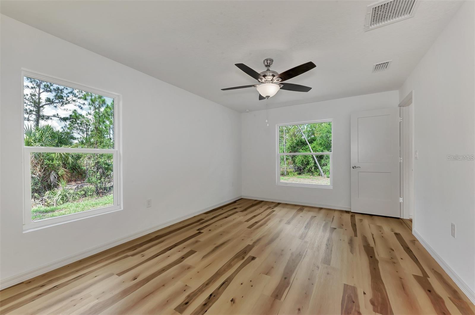 4637 CORBETT LN — photo 22
