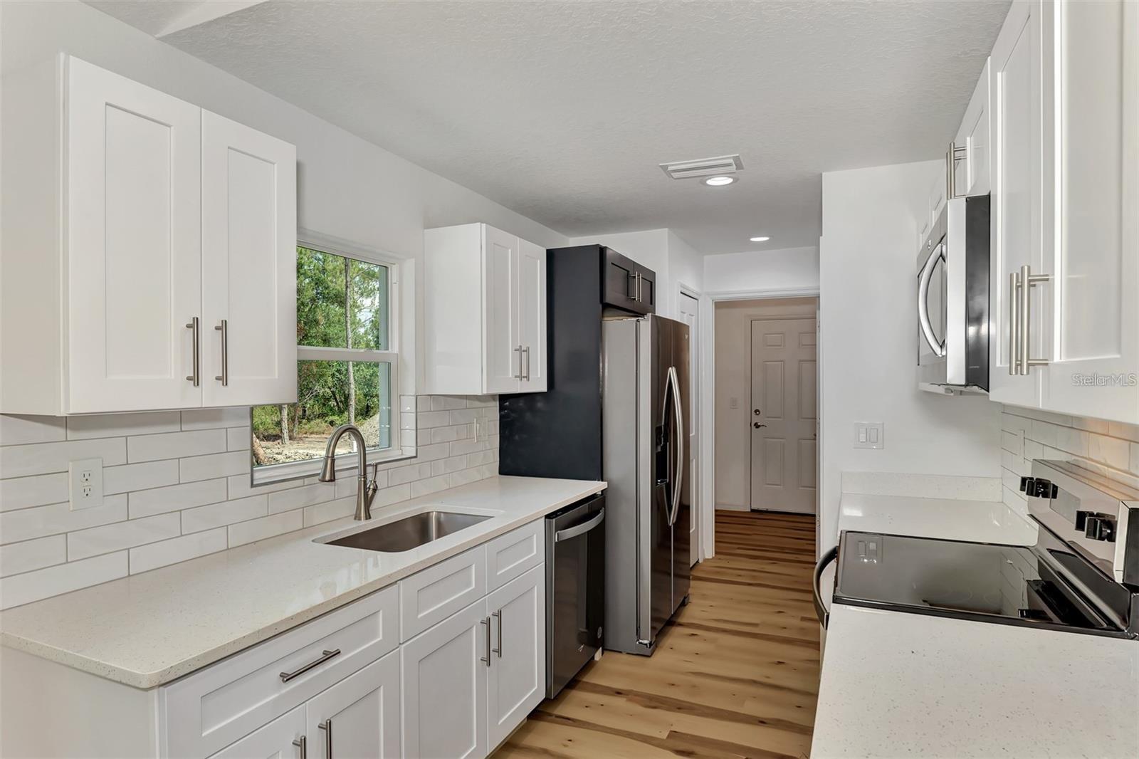 4637 CORBETT LN — photo 13