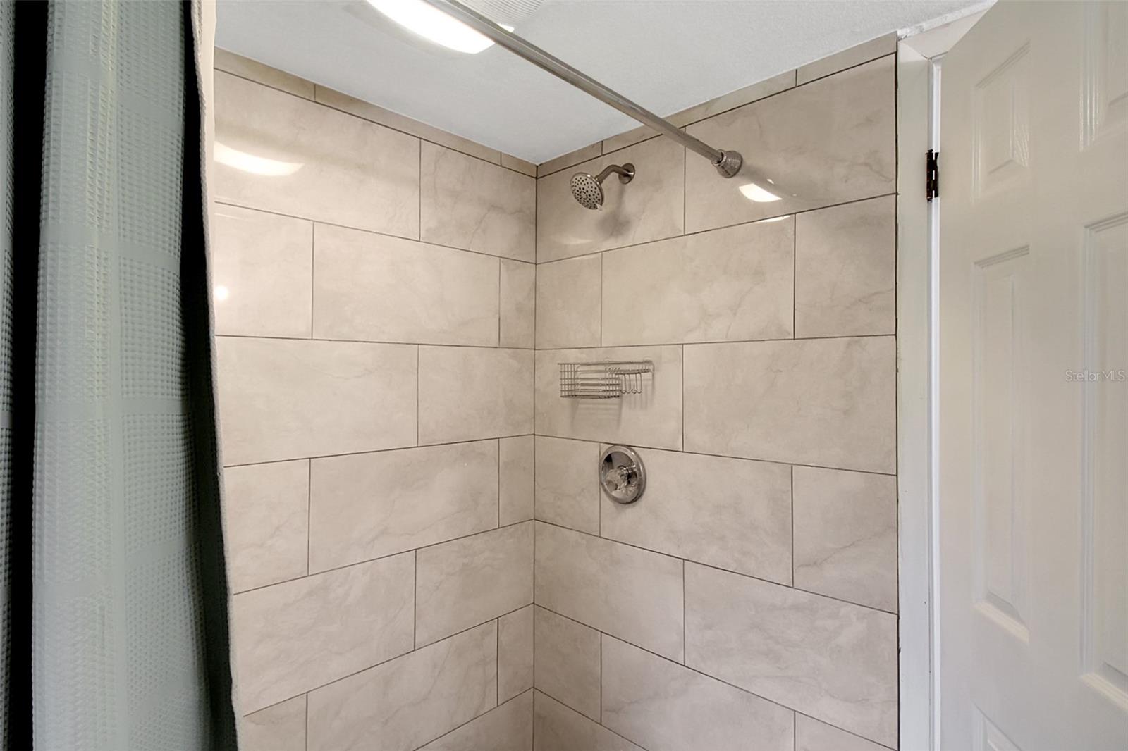 4003 BAYSIDE CT — photo 40