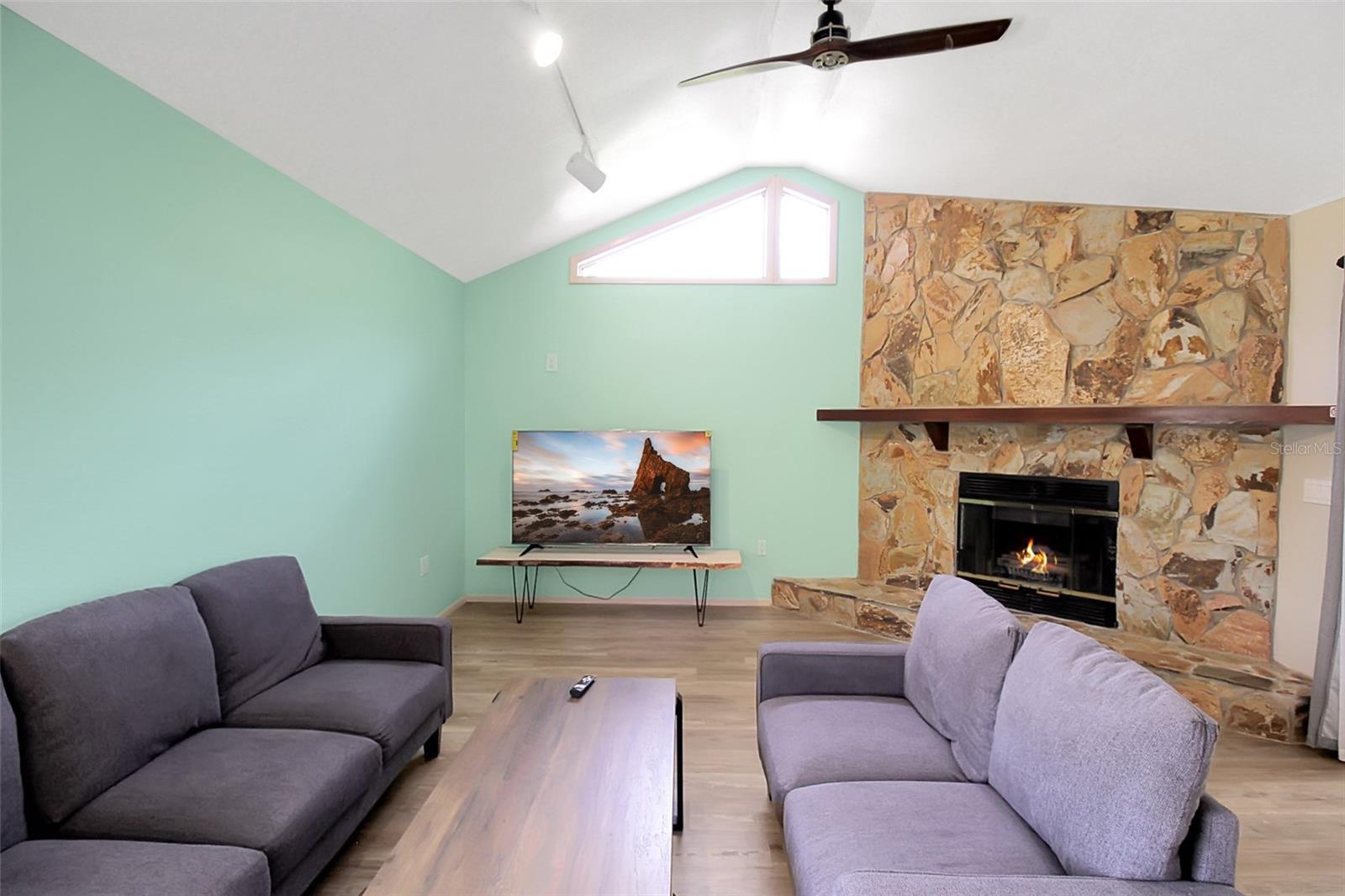 4003 BAYSIDE CT — photo 12